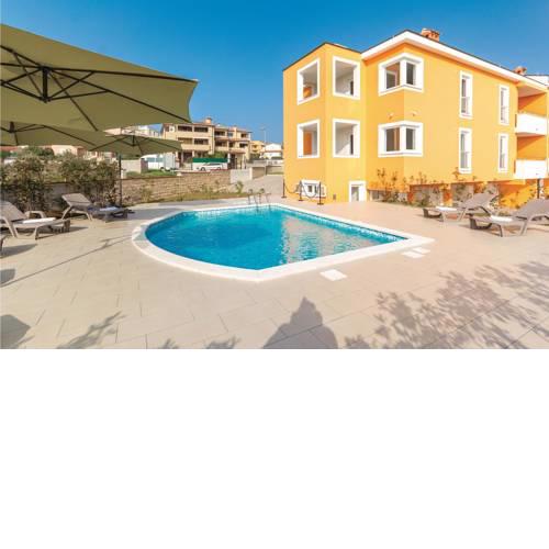 Holiday Apartment Premantura 04