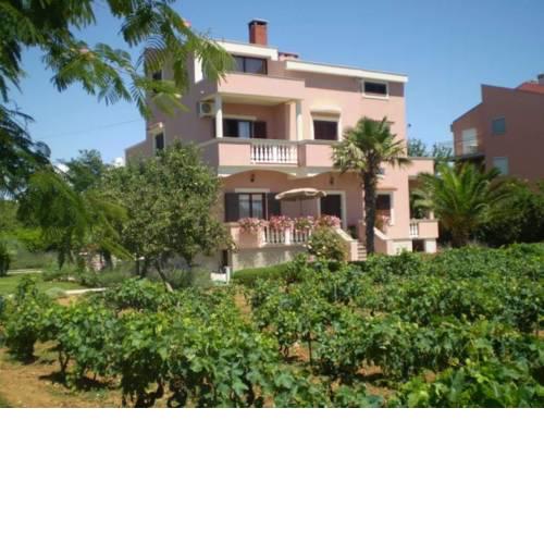 Holiday apartments in Zaton (Zadar) mit Meerblick, Loggia, Air-conditioning, W-LAN (4810-3)