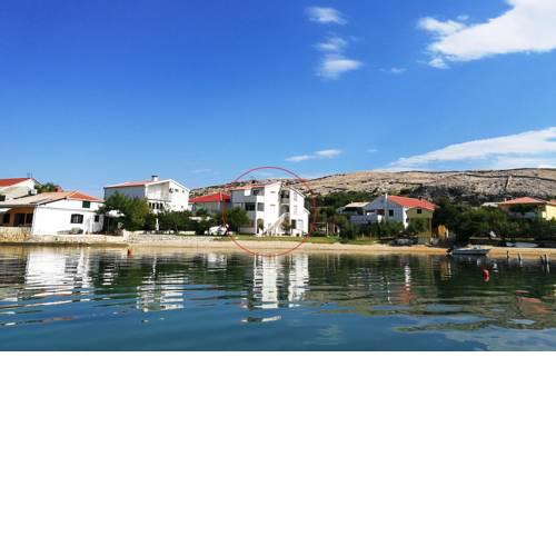 Holiday home 10m from the sea