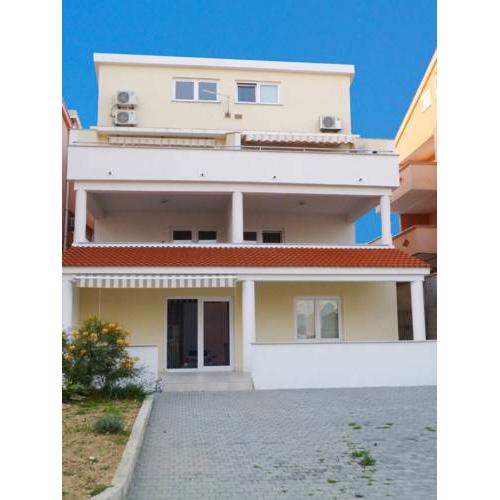 Holiday home 193515