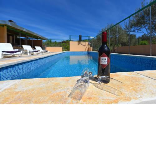 Holiday Home & Apartment Dubravice