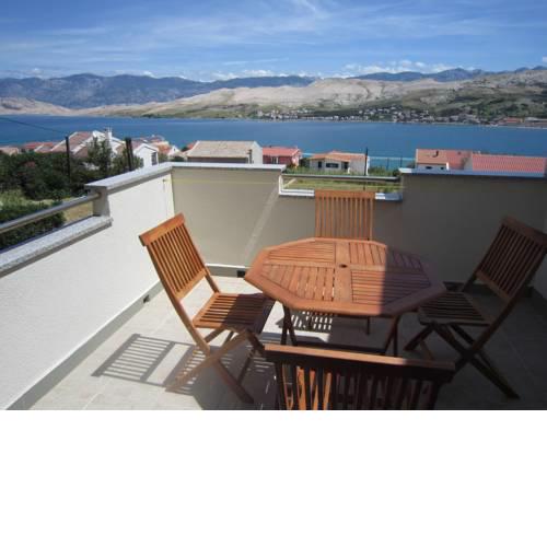 Stunning Apartment in Pag Dalmatia, Crotia