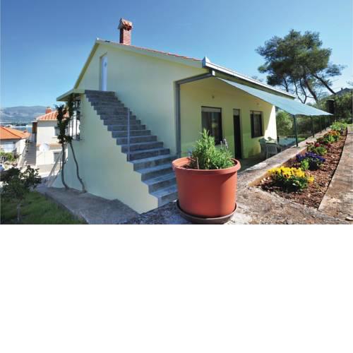 Holiday home Arbanija 28