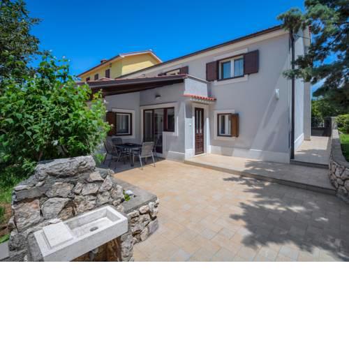 Holiday Home Bella