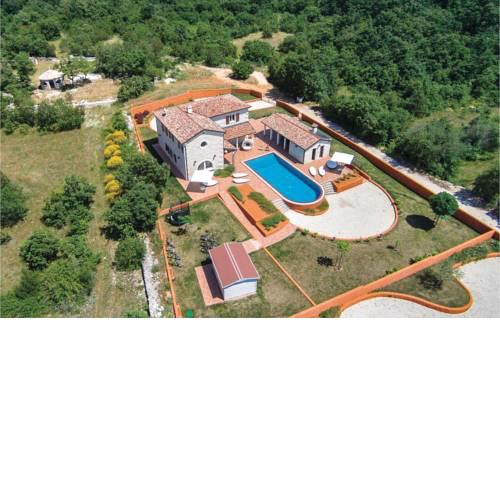 Holiday home Cabrunici Cabrunici