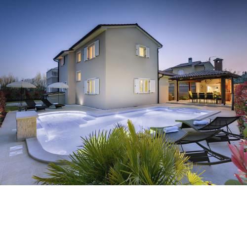 Holiday Home Villa Kai