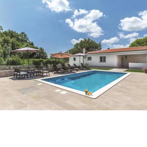 Holiday Home CASETTA FILIP