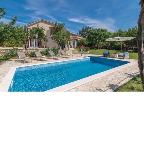 Holiday home Cere Cere II