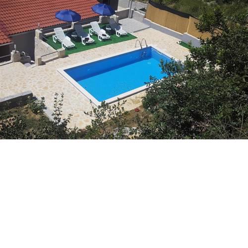 Holiday Home Dijamant