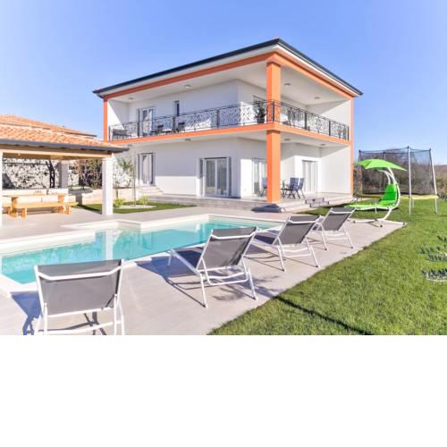 Holiday Home EVA (UMA390)
