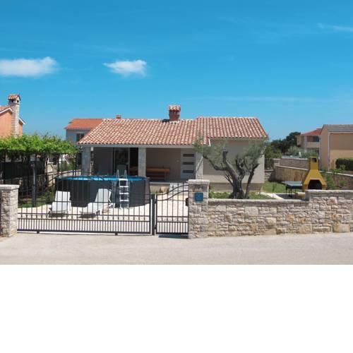 Holiday Home Haus Goldi (VOJ512)