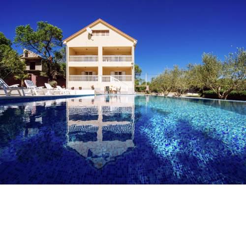Modern Holiday Home in Kakma with Swimming Pool