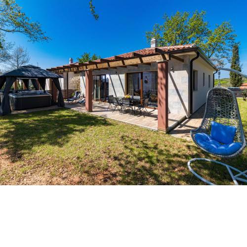 Holiday Home III