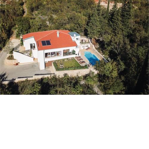 Holiday home Imotski 20 with Outdoor Swimmingpool