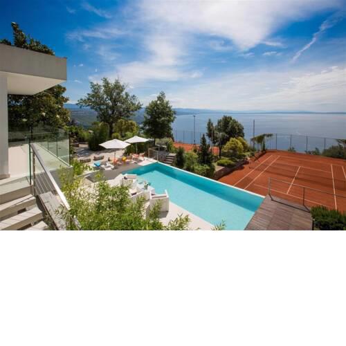 Holiday home in Bregi 39138