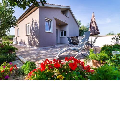 Holiday home in Dobropoljana 35484
