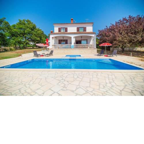 Holiday home in Kukci/Istrien 35632