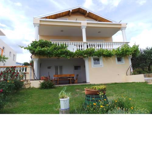 Holiday home in Maslenica 8102