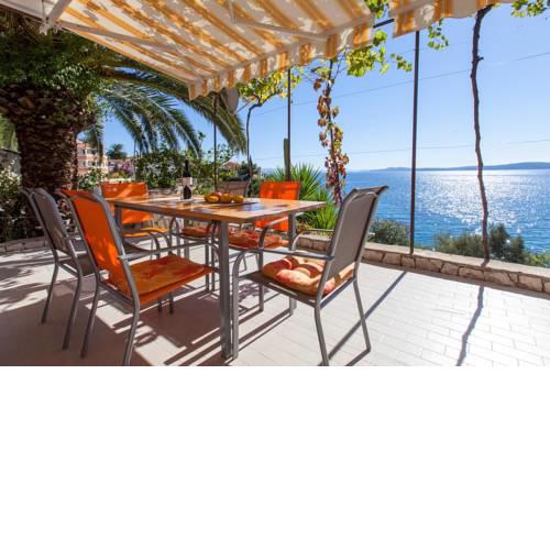 Holiday home in Okrug Gornji 6160