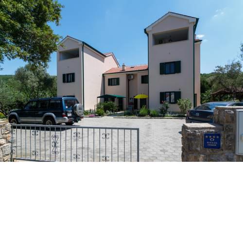 Holiday home in Punat/Insel Krk 13381