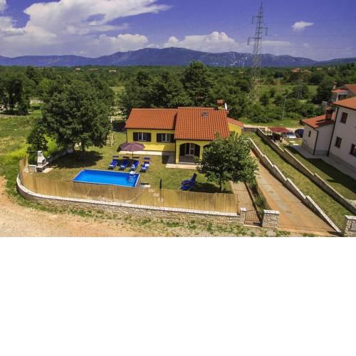 Holiday home in Santalezi 33508