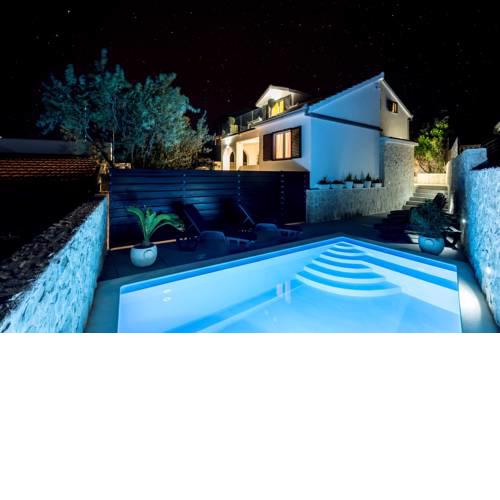 Holiday home in Sevid 7366