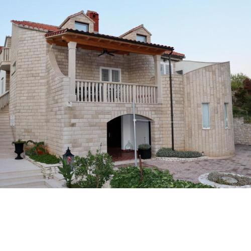 Holiday home in Sumartin, near the beach with seaview