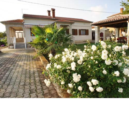 Holiday home in Valtura/Istrien 17433