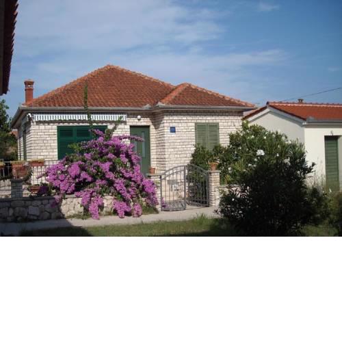 Holiday home Jaroje