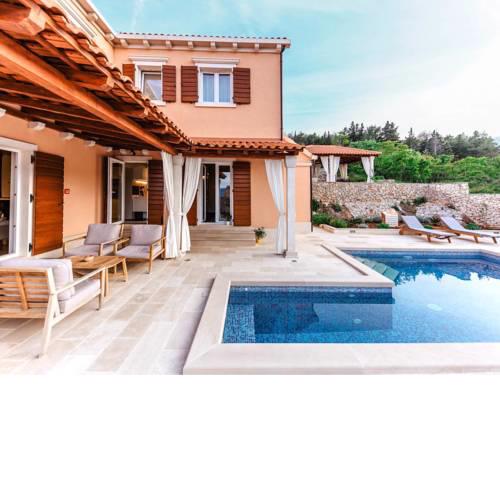 Holiday Home Jasmina (HVR255)