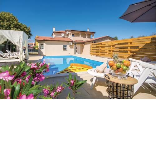 Holiday home Kastel Dorina