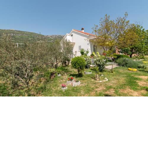 Holiday Home Kastel Luksic 16186