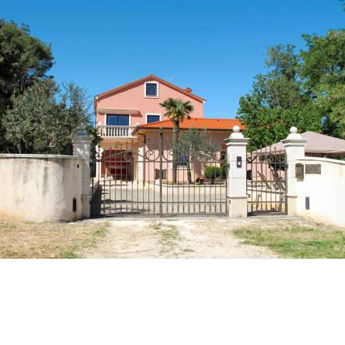Holiday Home Katja (MDN183)