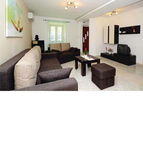 Holiday Home Kavran with Fireplace 03