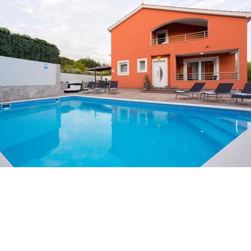 Holiday home Klarić ****