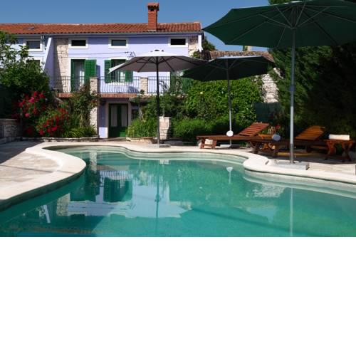 Holiday Home Ladonja