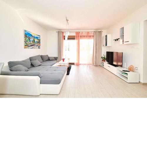 Holiday Home Laura ****