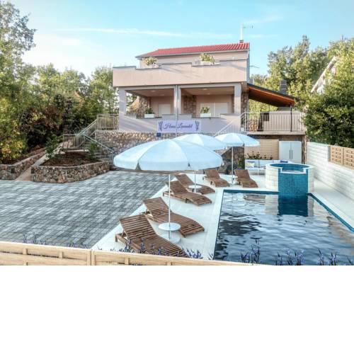 Holiday Home Lavendel (MLK159)