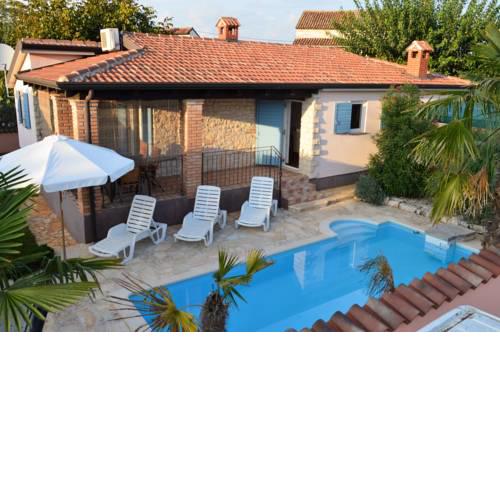 Holiday Home Leo
