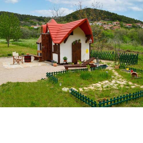 Holiday Home Little Castle