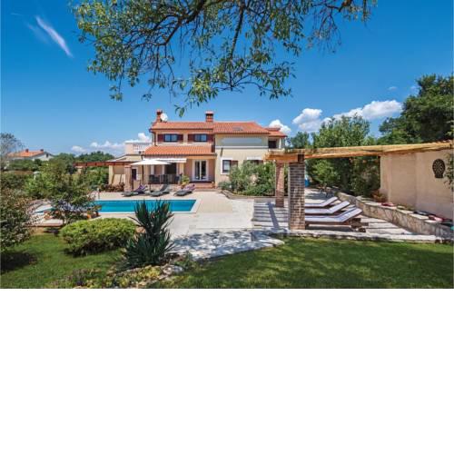 Holiday home Loborika VI