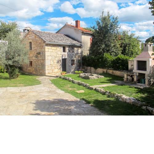 Holiday Home Lukaci (ROJ410)