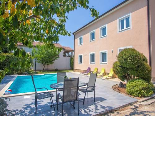 Holiday home Maja Ii