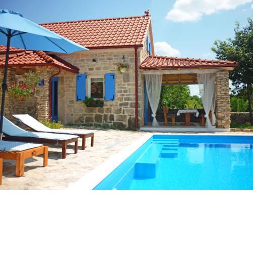 Holiday Home MateAna
