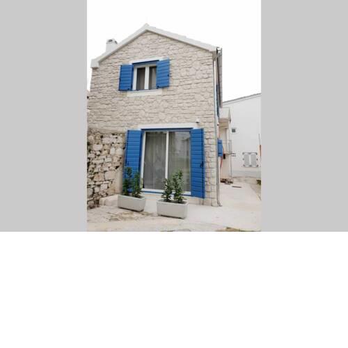 Holiday Home Mila - Modern stone house