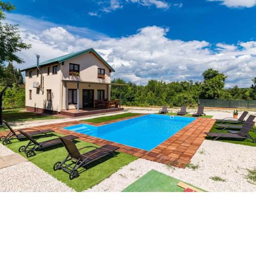 Holiday Home Minja (UMA290)