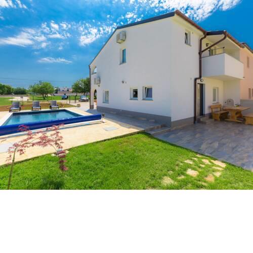 Holiday Home Mira