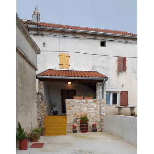 Holiday home Mirjana