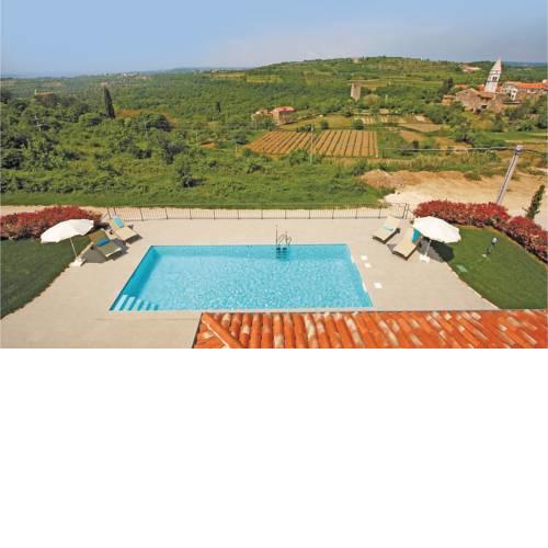 Holiday home Momjan II