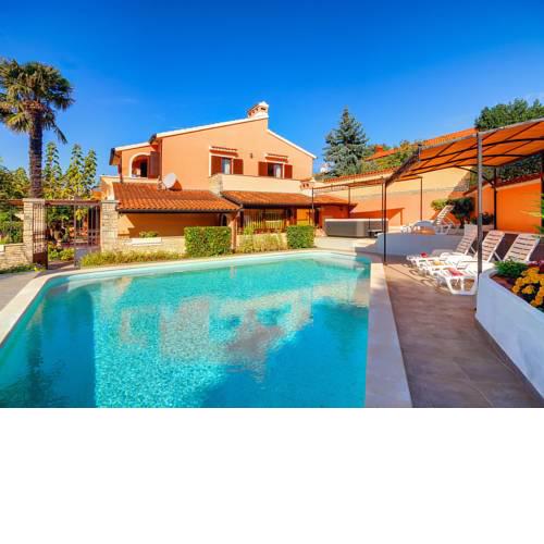 Holiday Home Muntich